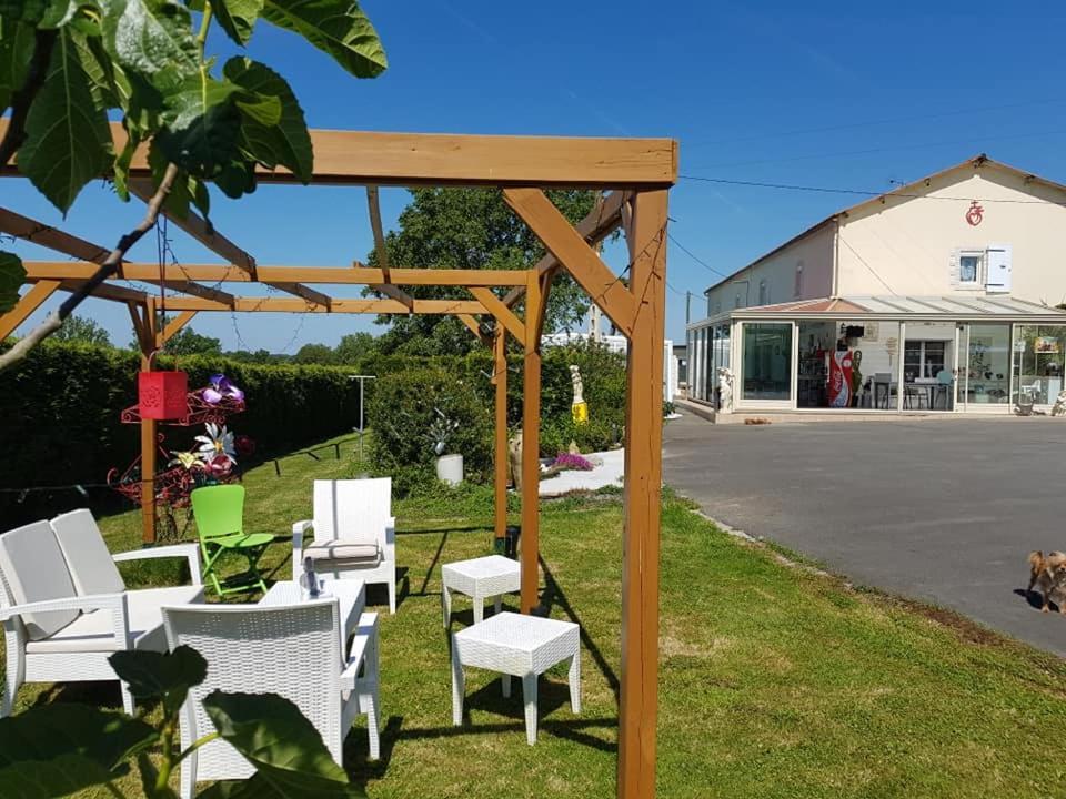 Chez Val Et Fred 85 Acomodação com café da manhã Les Essarts  Exterior foto